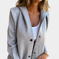 Karolīna - Mukava Takki" can be rewritten as "Karolīna - Comfortable Jacket.