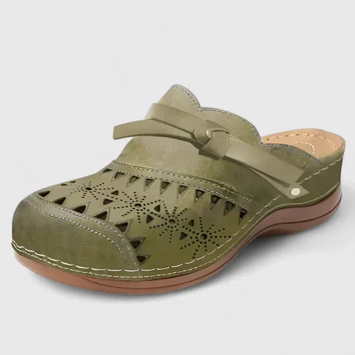 Braylynnn | Tyylikkäät Sandaalit" can be rewritten as "Braylynnn | Elegant Sandals.